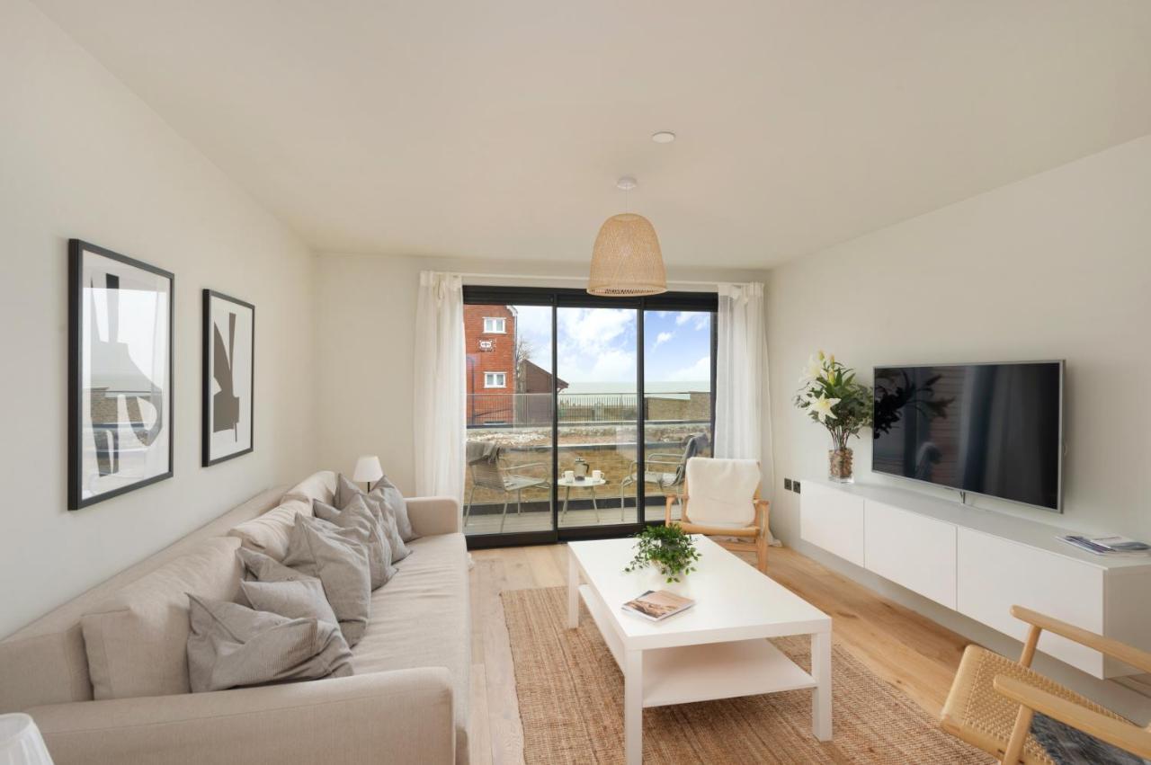 Home With Sea Views Next To The Beach! Whitstable Exterior photo